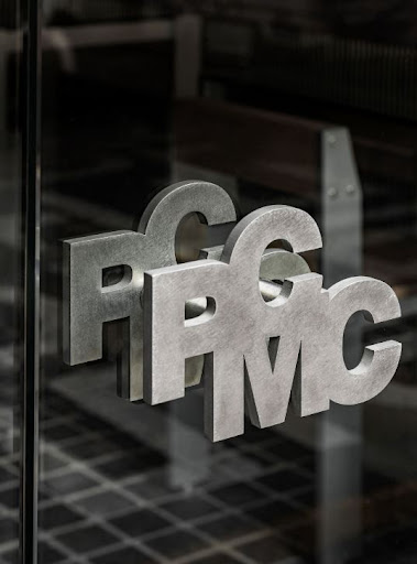 PCMC 하이볼 신당 술집: 그래픽과 요리의 조화